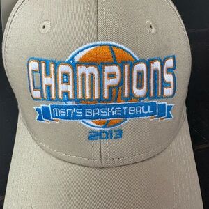 #H08 NEW WITH TAGS
Florida Gulf Coast Eagles Men’s 2013 Championship Hat